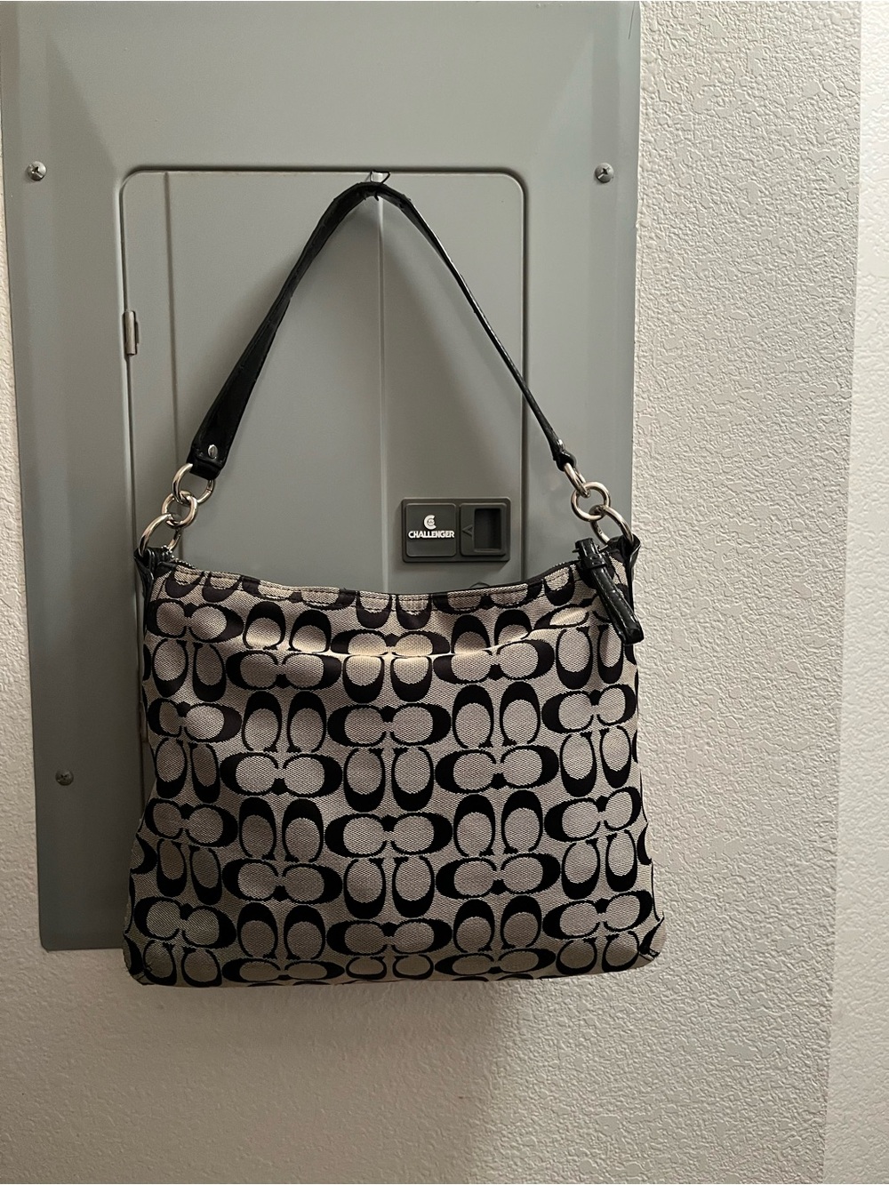 Coach Signature File Bag Black Canvas Crossbody M1394-30901M - Picture 2 of 6